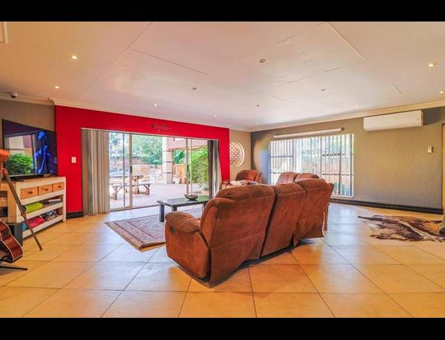 4 BEDROOM HOUSE FOR SALE IN MEYERSDAL